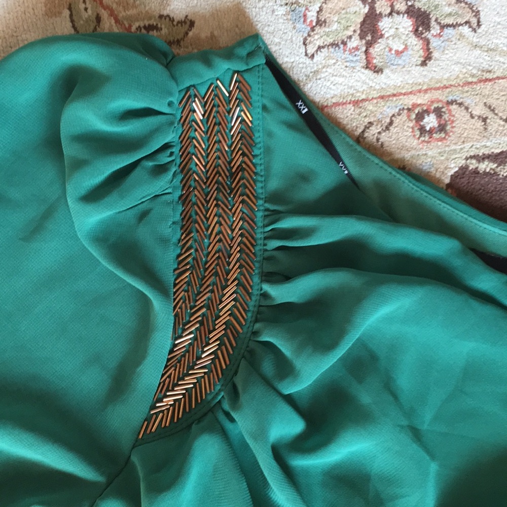 Forever 21 Green off-the-shoulder dress (L) - Picture 2 of 4